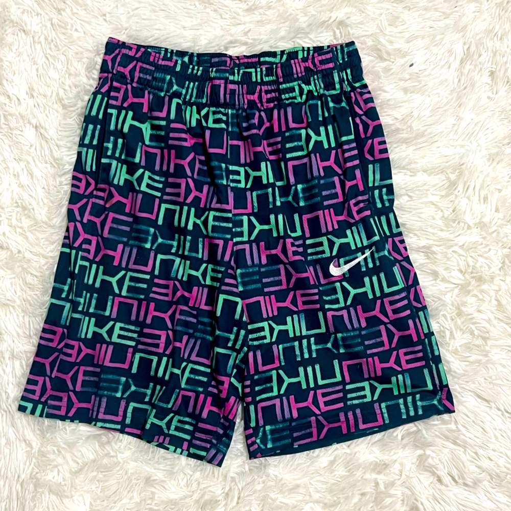 Nike Dri-FIT Youth XL Shorts Multicolor Logo Print Athletic Unisex Kids